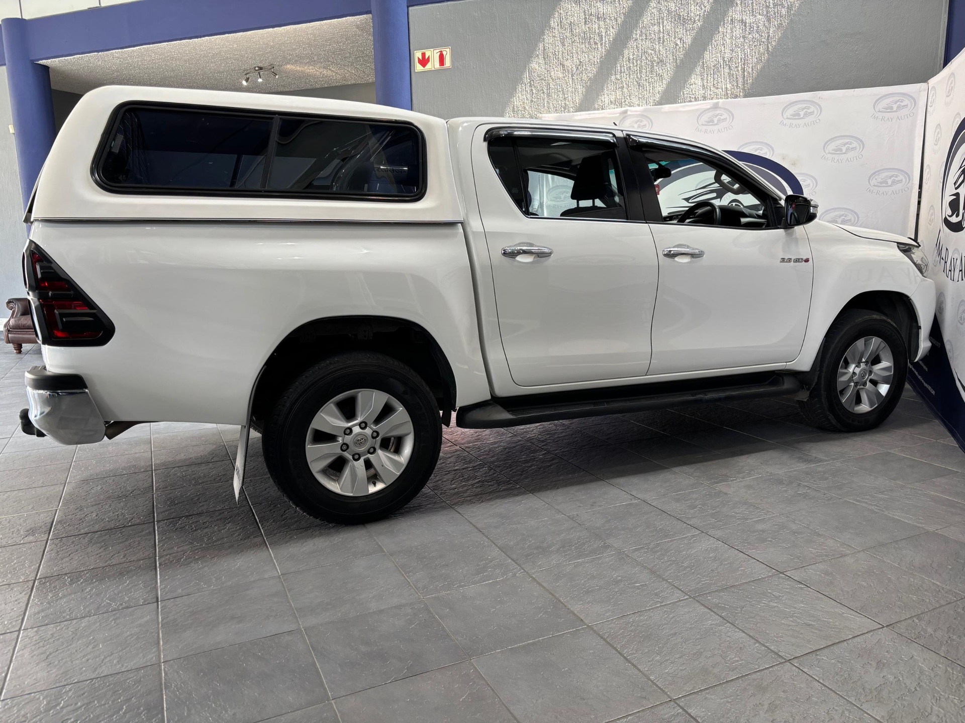 2016 Toyota Hilux 2.8 GD-6 Raider 4X4 A/T P/U D/C — photo 6