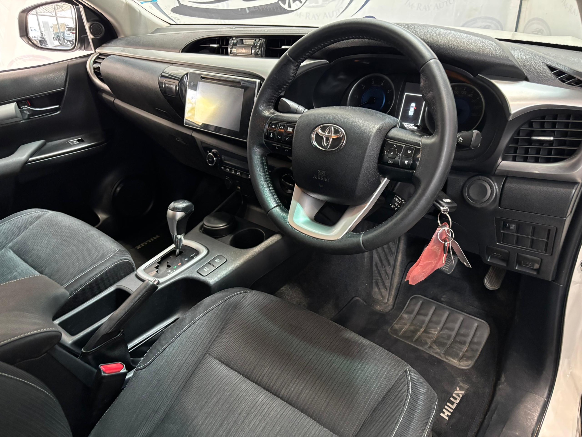 2016 Toyota Hilux 2.8 GD-6 Raider 4X4 A/T P/U D/C — photo 8