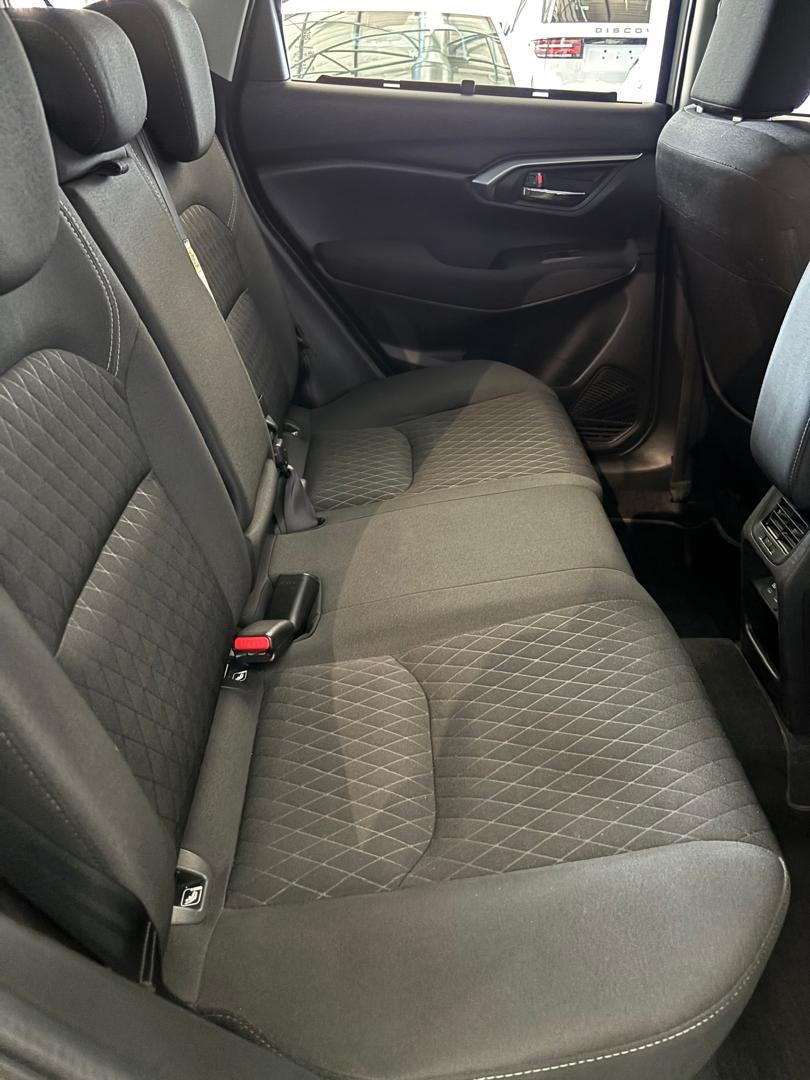 2025 Toyota Urban Cruiser 1.5 Xs — photo 10