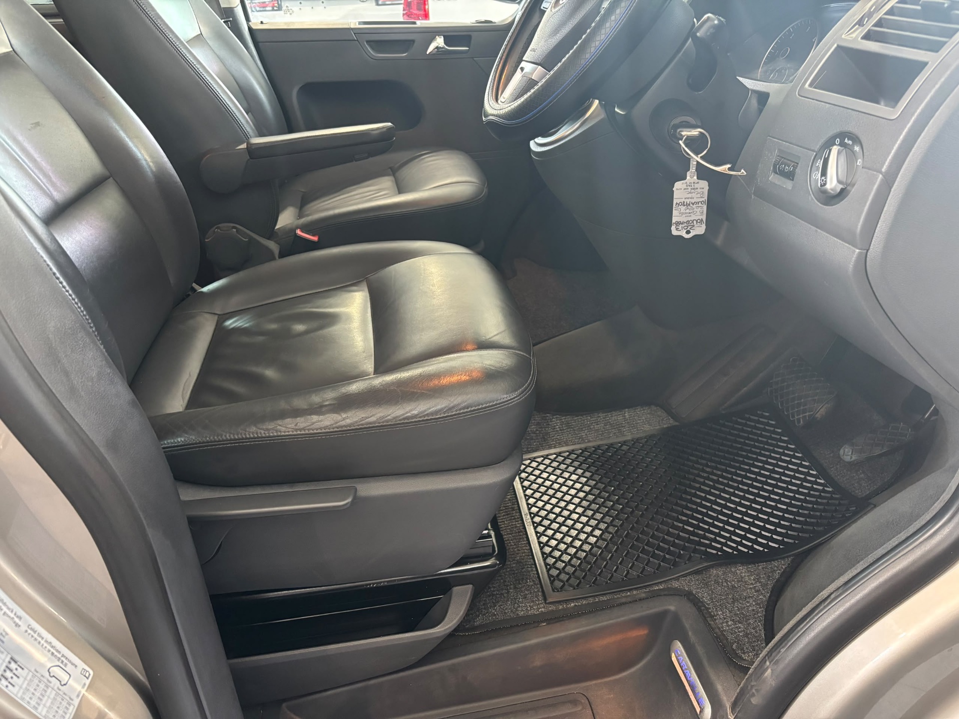 2013 Volkswagen T5 Caravelle 2.0 Bitdi 2.0 Bitdi Dsg  — photo 9
