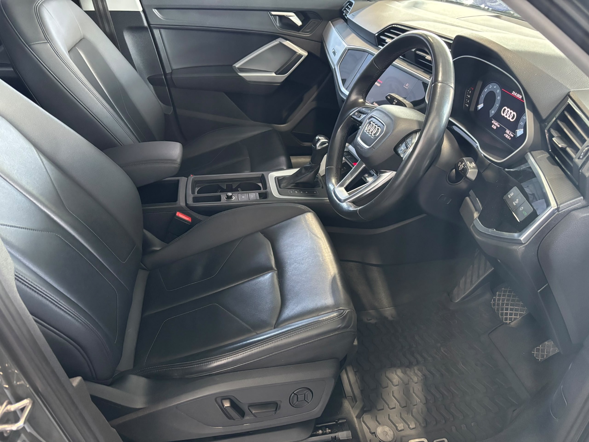 2022 Audi Q3 35 Tfsi S Tronic S Line  — photo 9