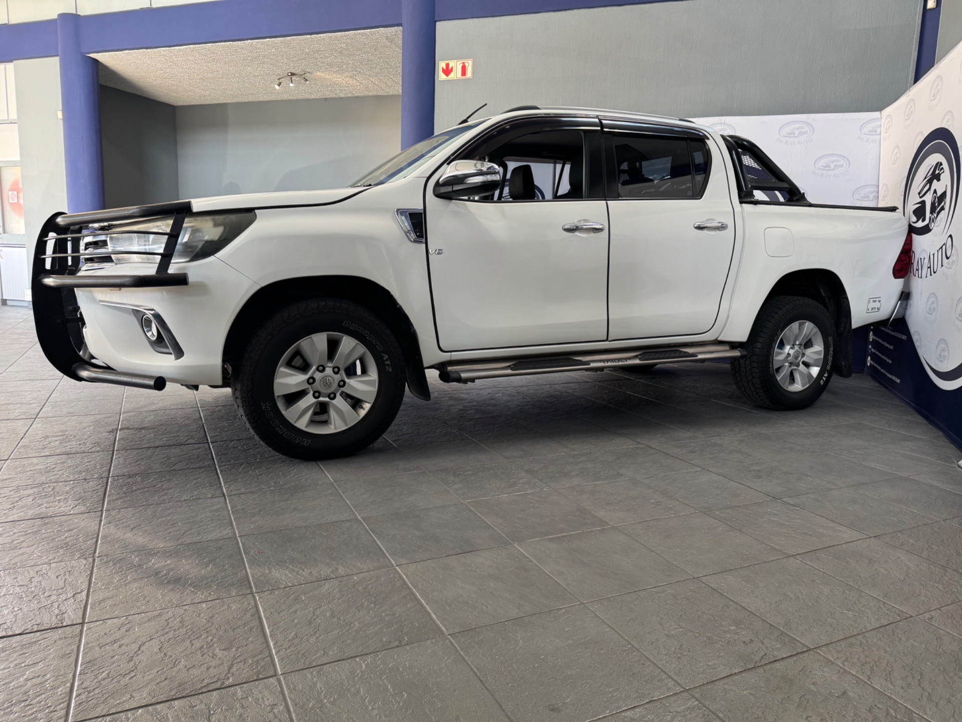 2017 Toyota Hilux 4.0 V6 Raider 4X4 A/T P/U D/C  — photo 3