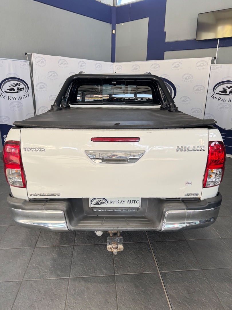 2017 Toyota Hilux 4.0 V6 Raider 4X4 A/T P/U D/C  — photo 5
