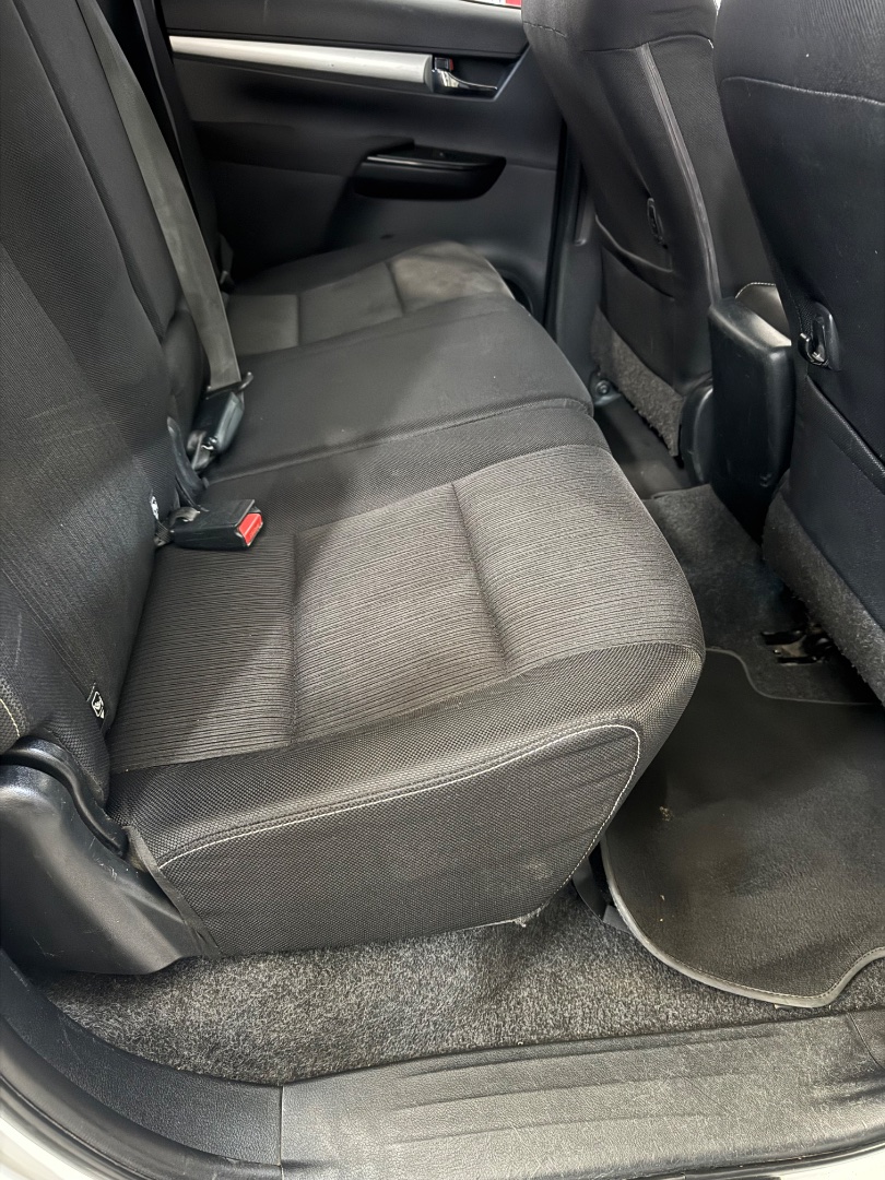 2017 Toyota Hilux 4.0 V6 Raider 4X4 A/T P/U D/C  — photo 9